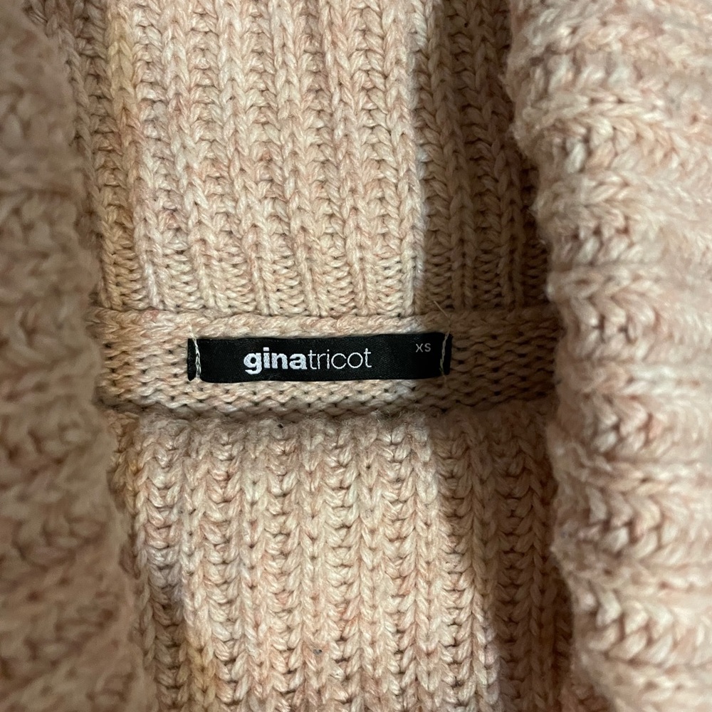 Beautiful knit sweater - Picture 2 of 4